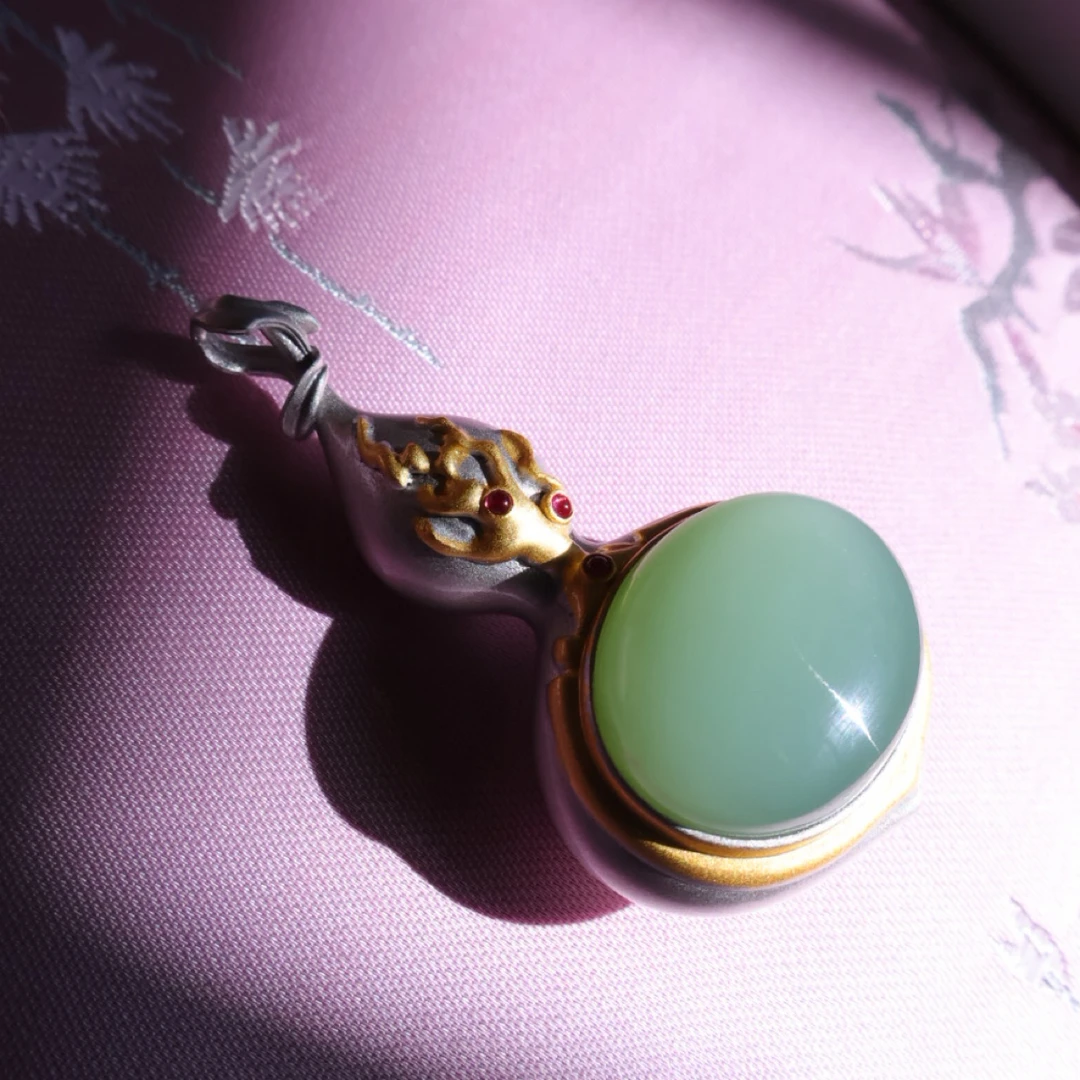 和田玉碧玉粉青葫芦吊坠简约镶嵌复古长款女款百搭时尚气质