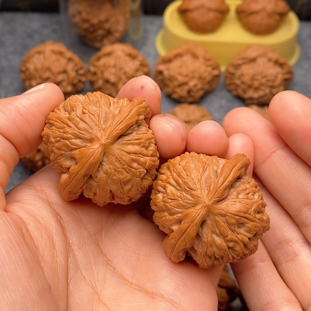 文玩核桃把件白狮子40尺