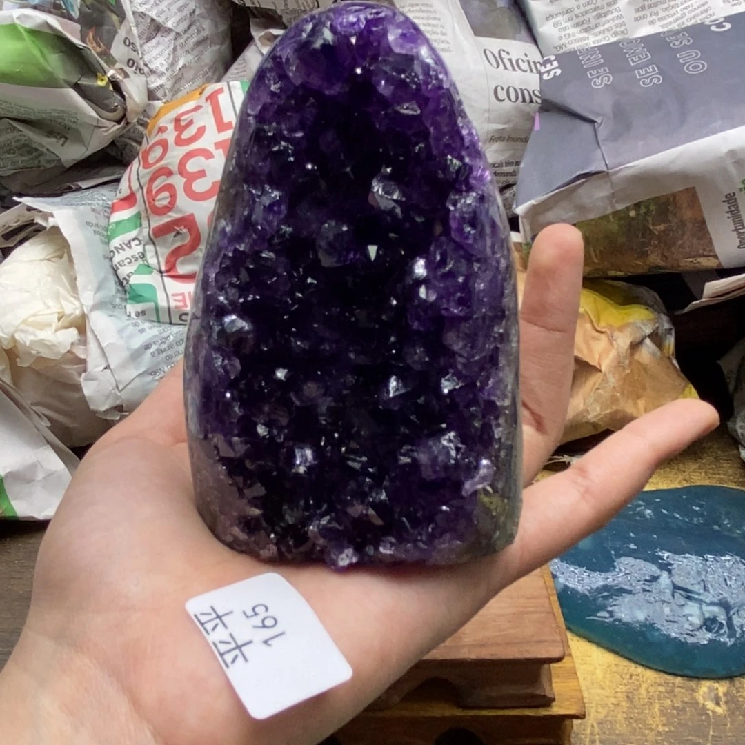 紫晶乌拉圭未镶嵌