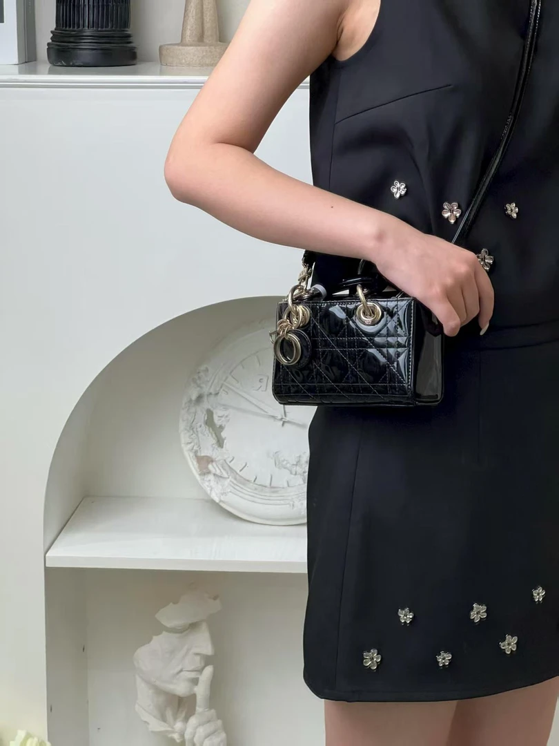99新 DIOR/迪奥 横版戴妃mini黑金漆皮/优品