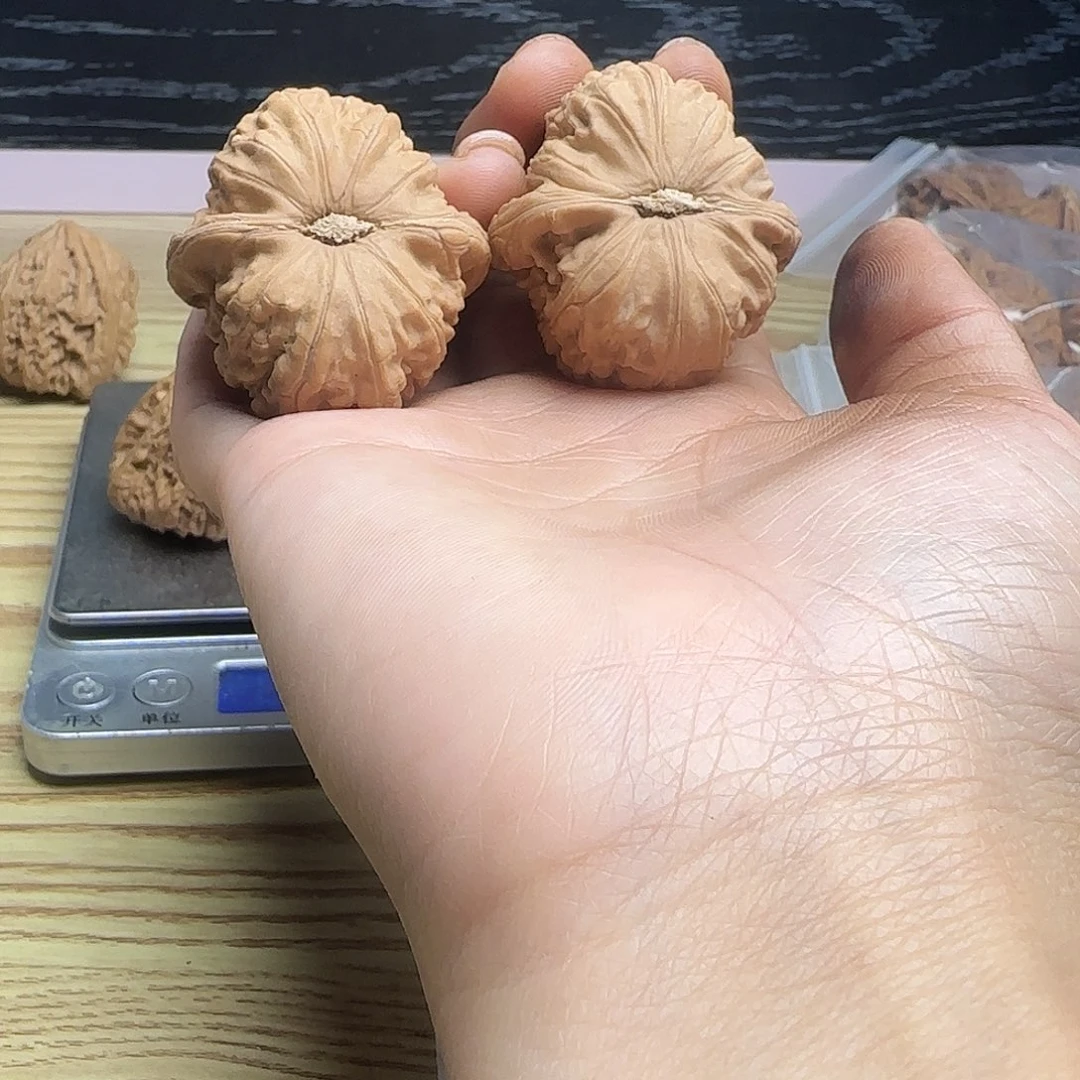 不***1吊坠桃核核桃核桃
