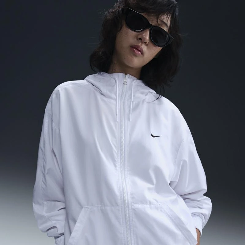 【滔搏体育】NIKE耐克女子梭织连帽运动外套FV6299-100