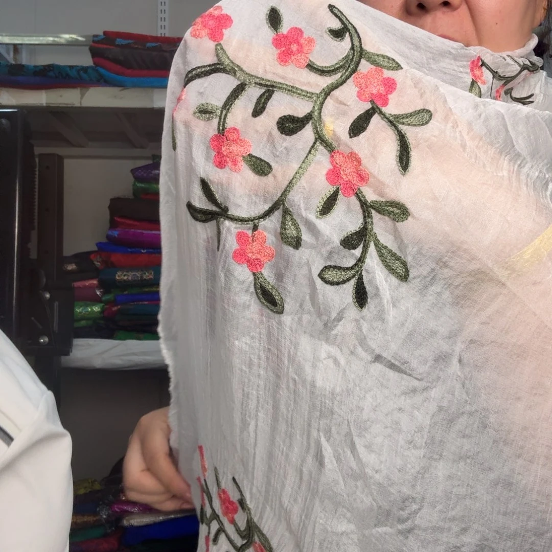 杭州丝绸米长，宽110细花
