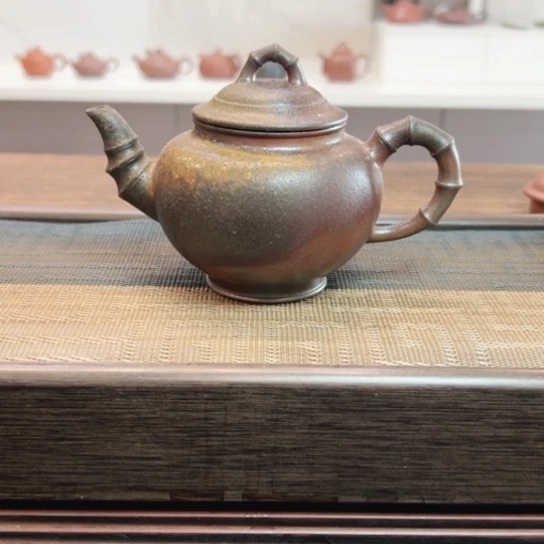 紫砂茶壶原矿红降坡柴烧半手工（300 cc）