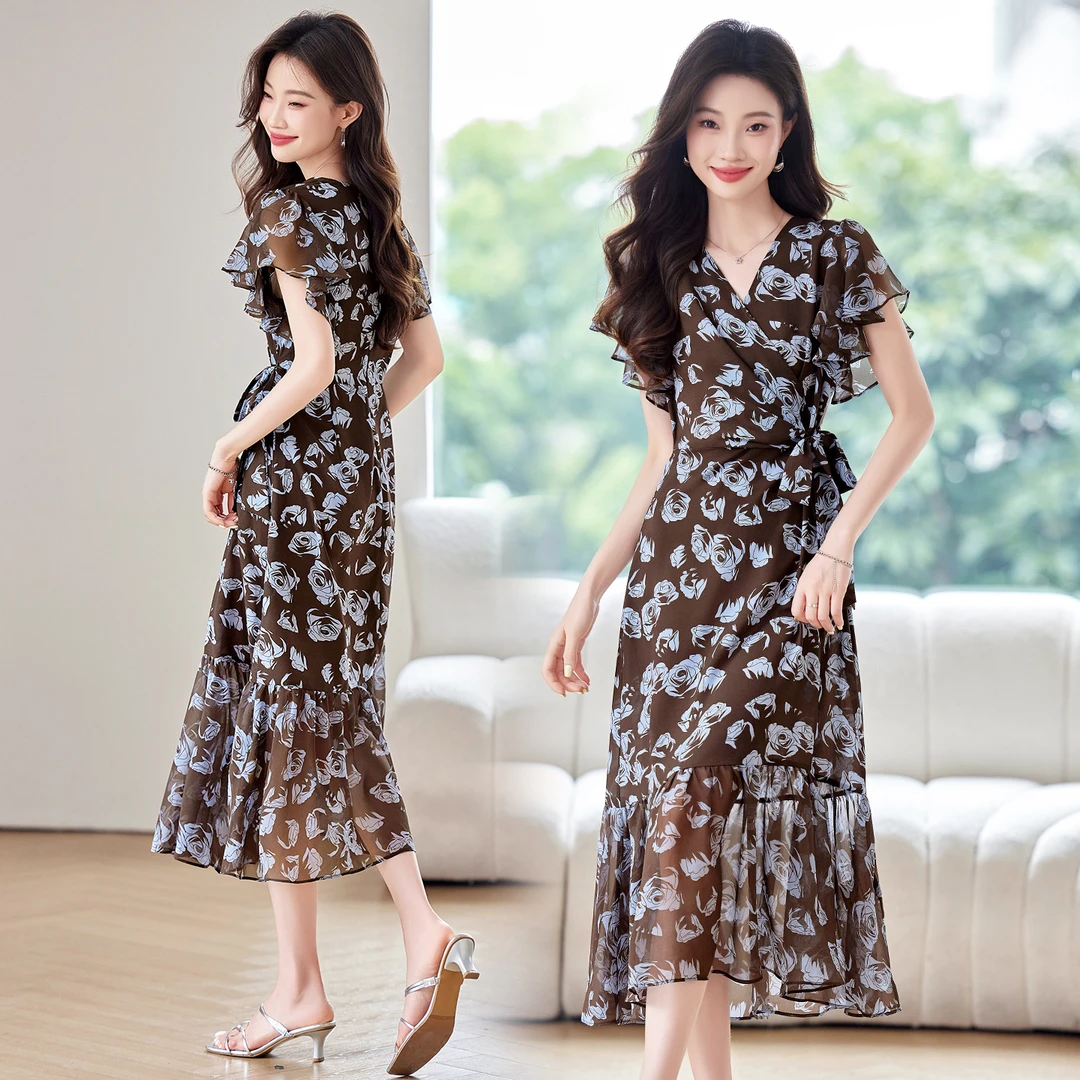 轻奢洋气后妈显瘦萤火之森新款高级气质夏日百搭遮肉碎花连衣裙
