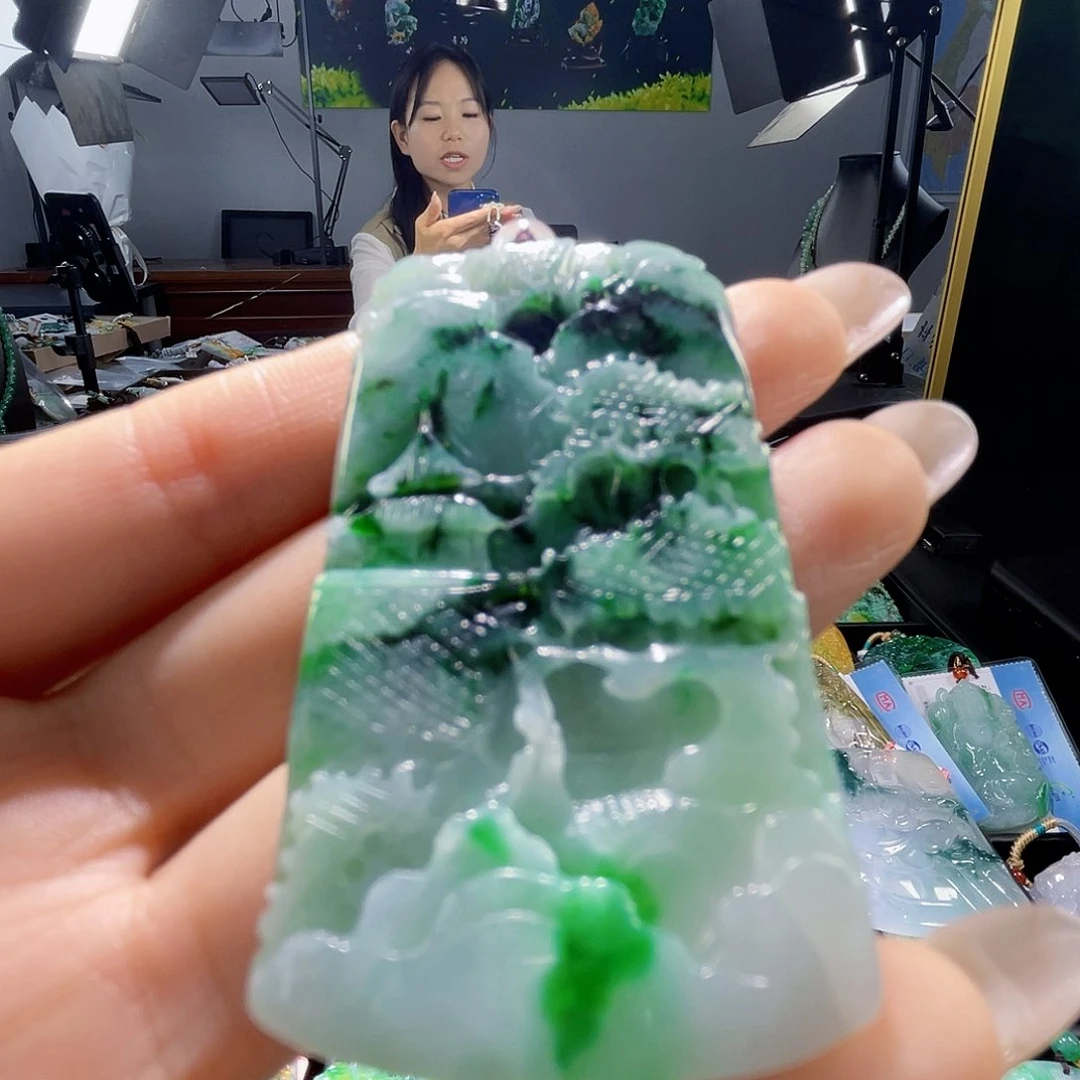 颈饰未镶嵌翡翠一