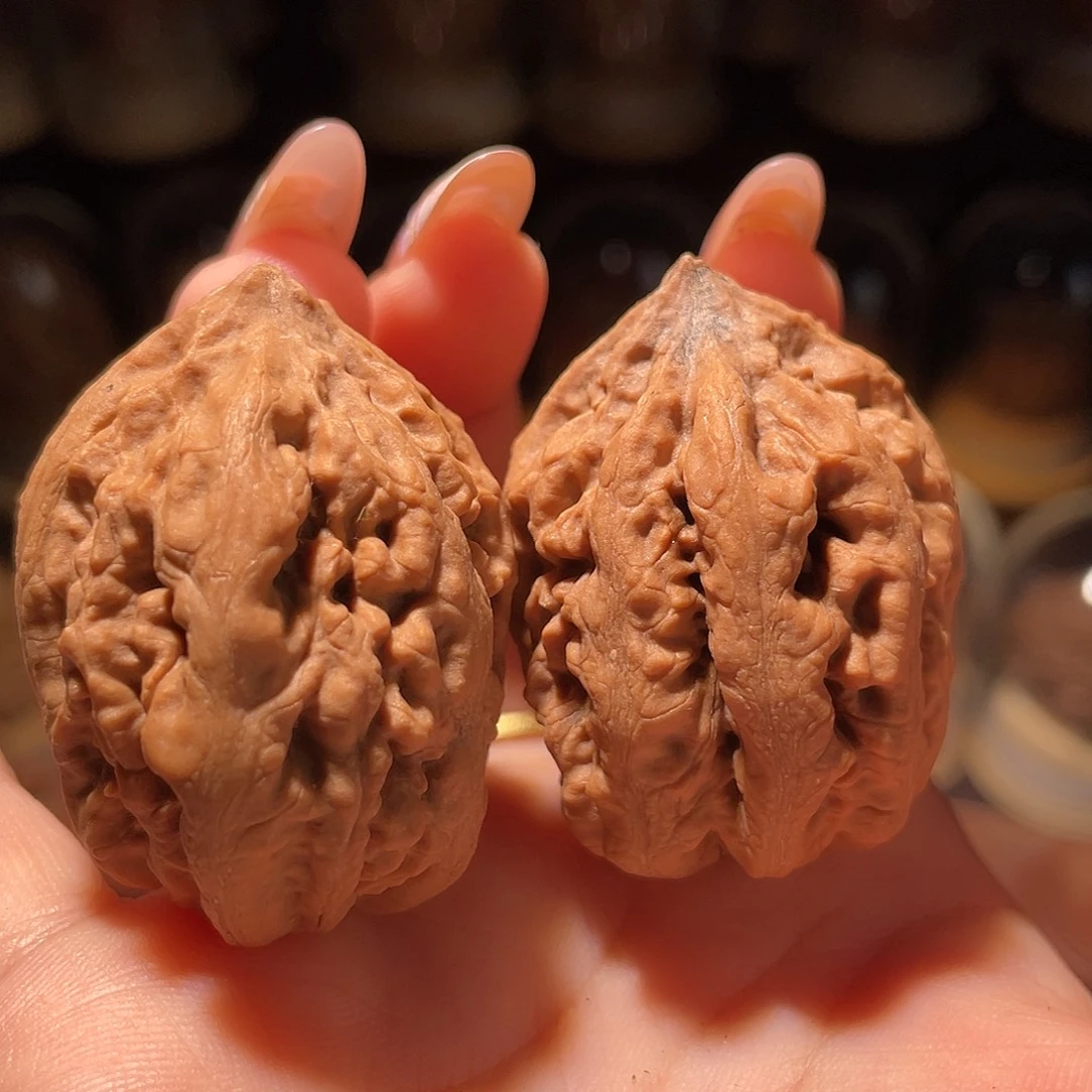 文玩核桃把件粗筋方墩48