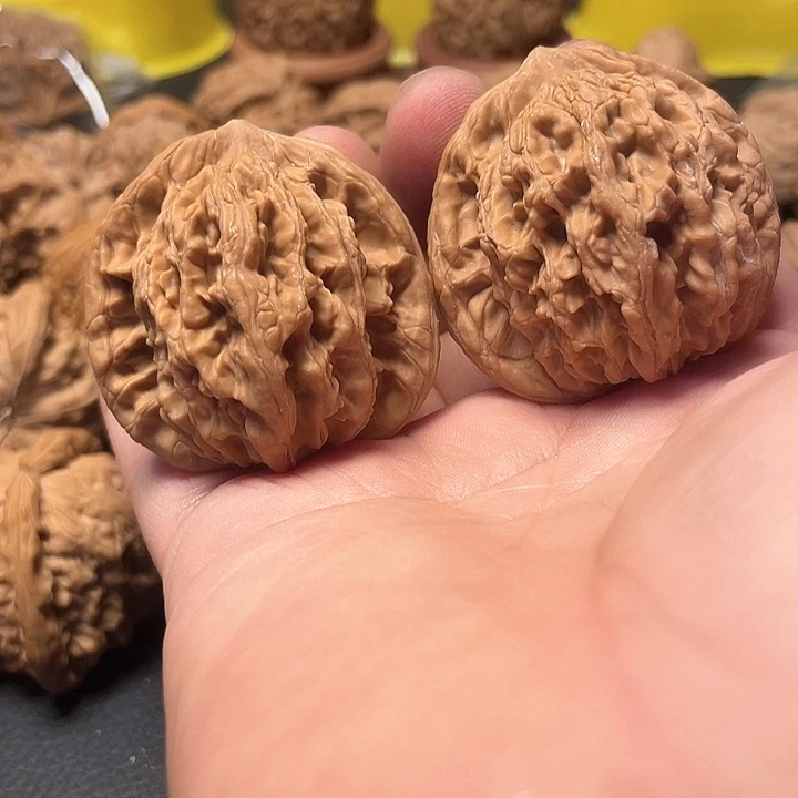 文玩核桃吊坠虎头41