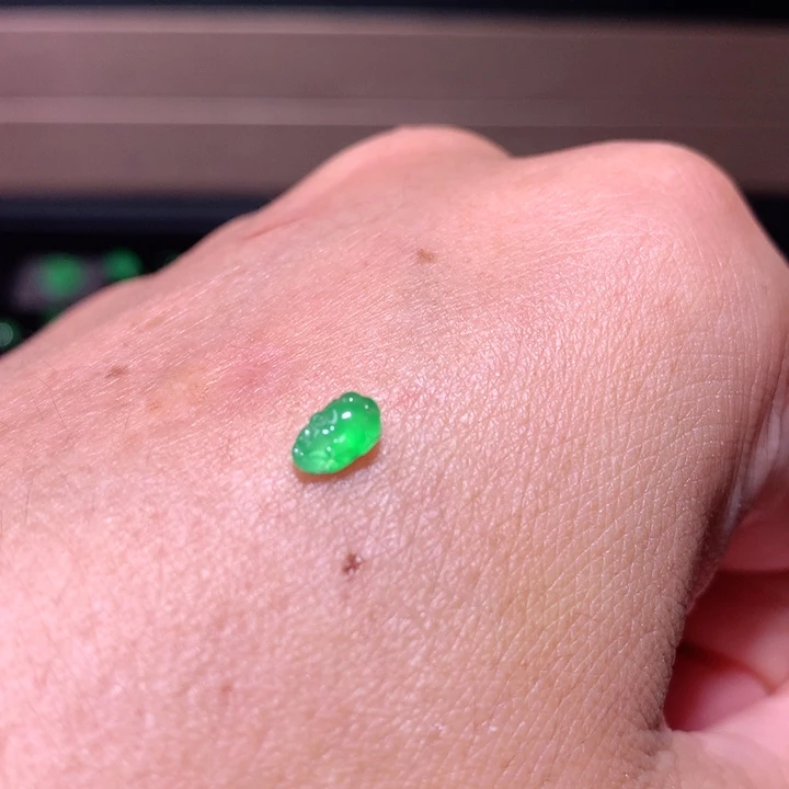 裸石翡翠甜阳小貔貅