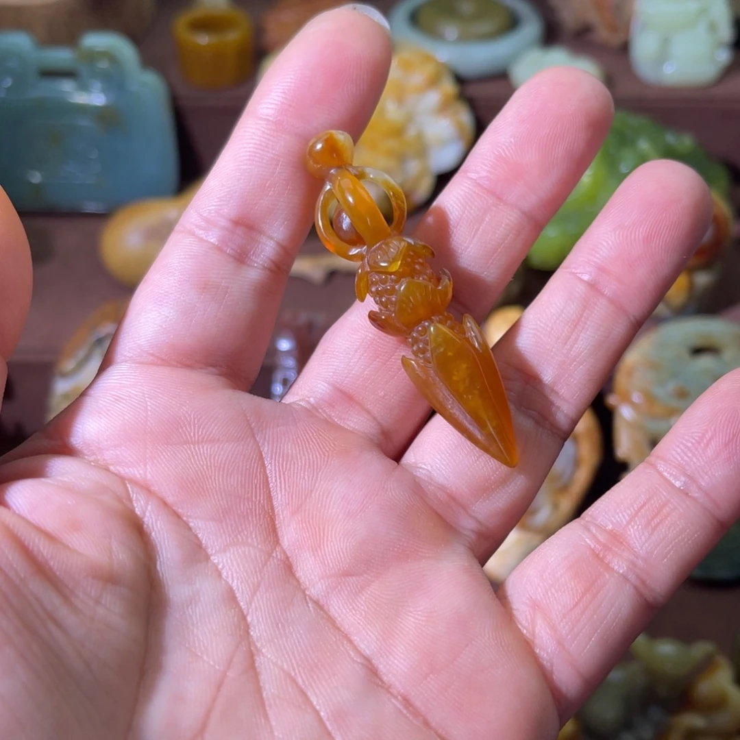 未镶嵌蛇纹石玉颈饰