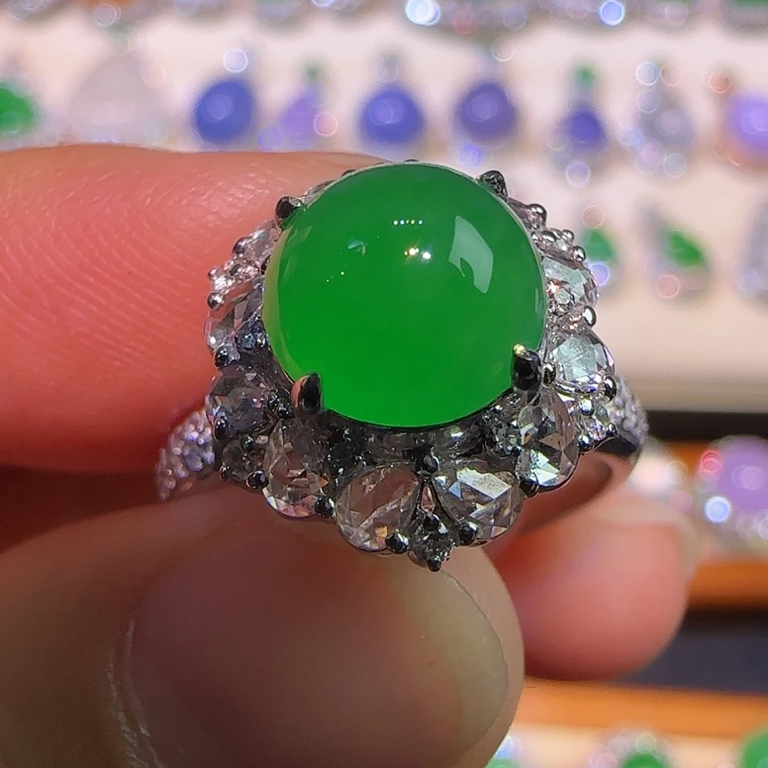 翡翠18K金镶嵌戒指