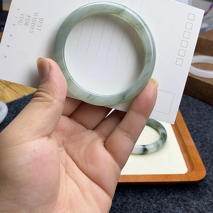 石英质玉未镶嵌手镯3011