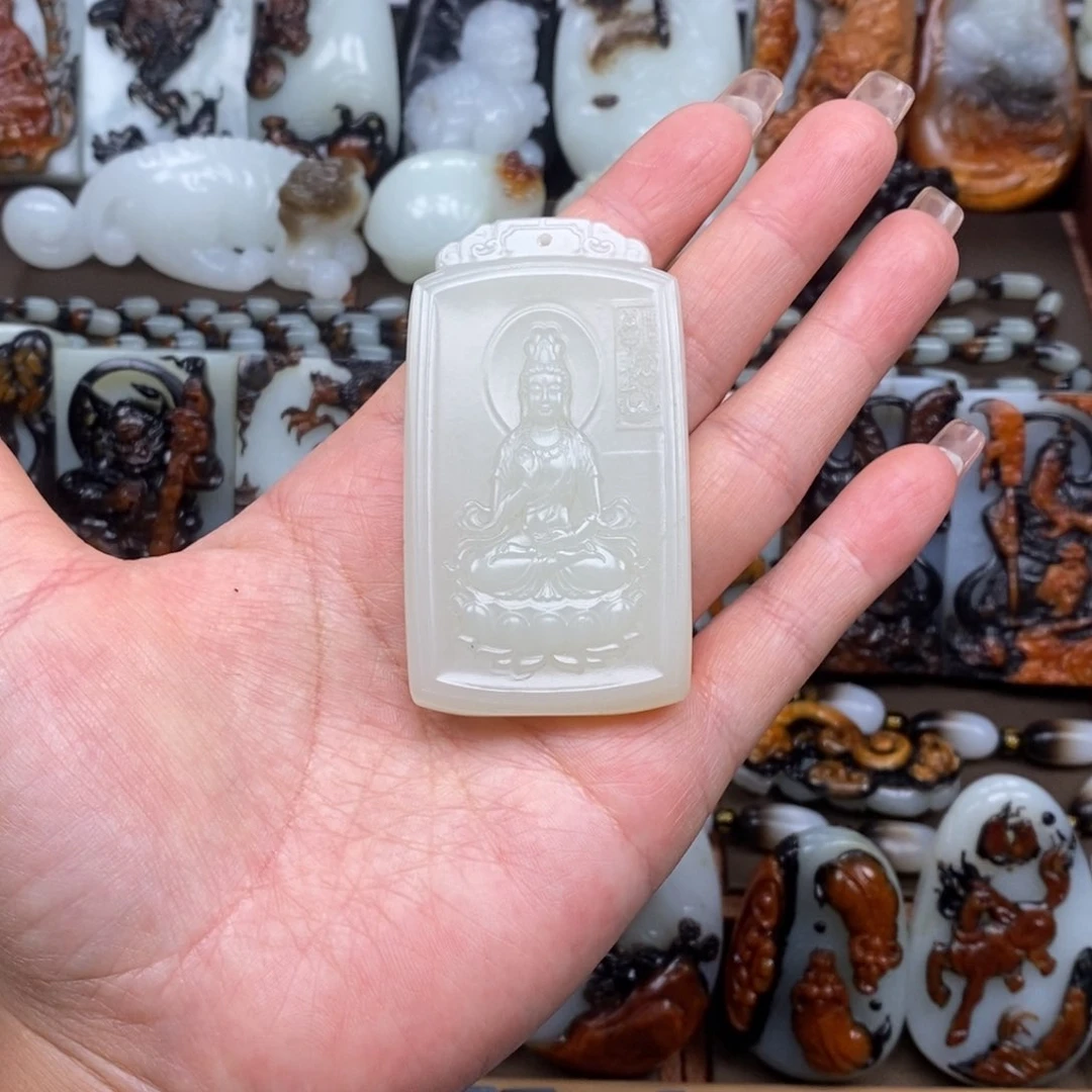 颈饰未镶嵌和田玉