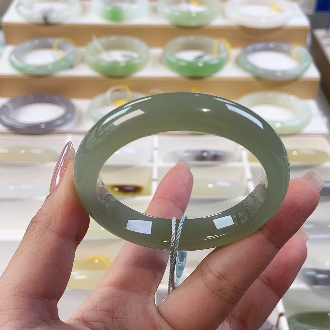 和田玉未镶嵌手镯冰葡萄 肉细 老料