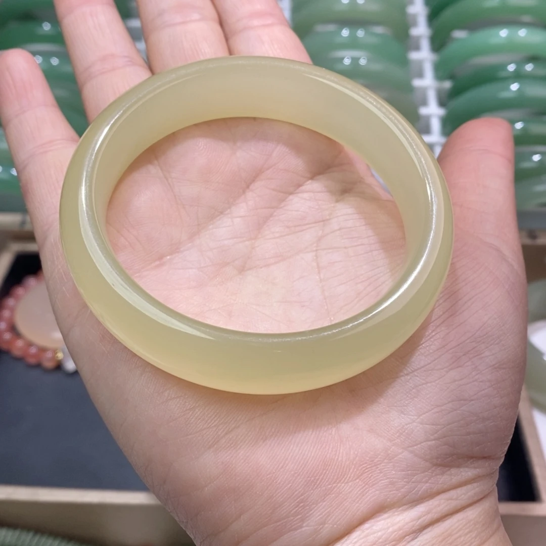 东陵石手镯未镶嵌S****e