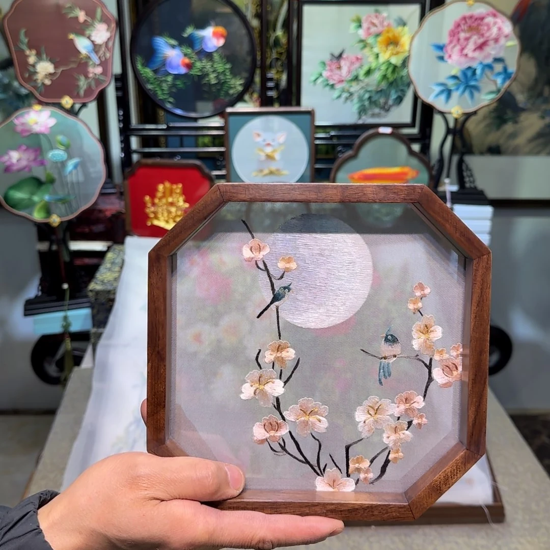 刺绣刺绣工艺精湛