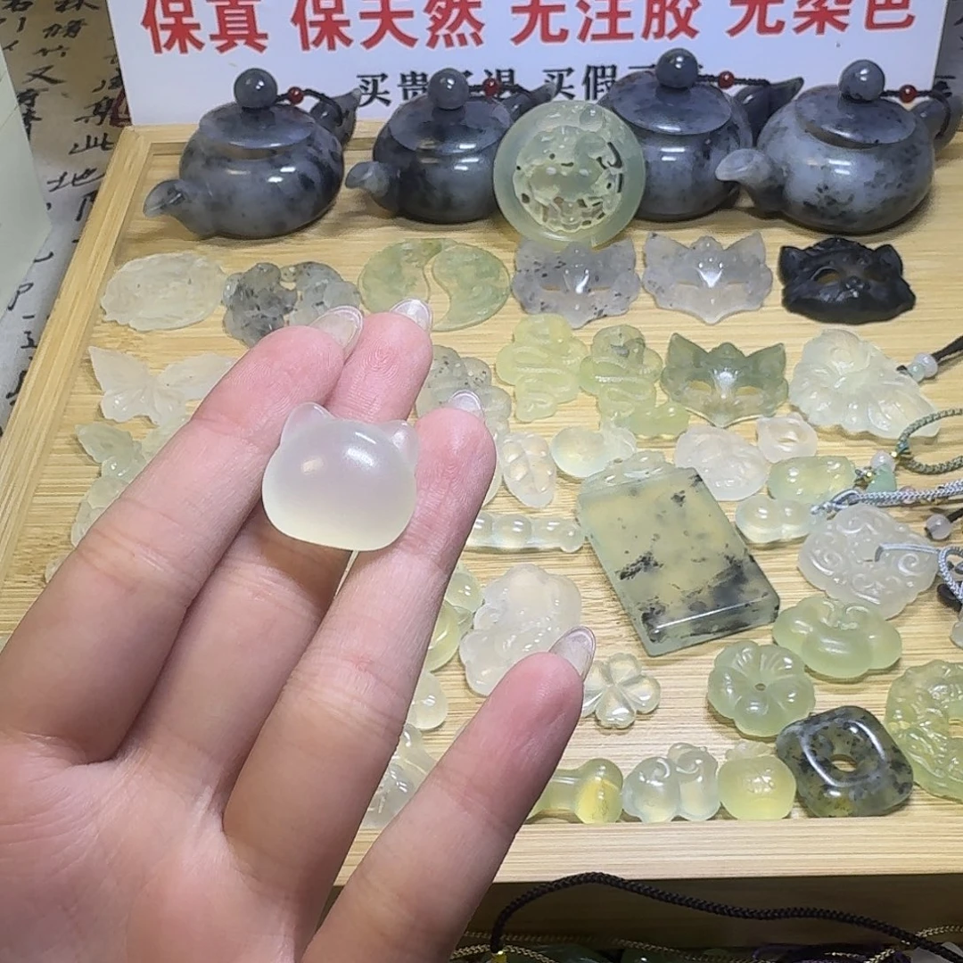 合金蛇纹石玉颈饰
