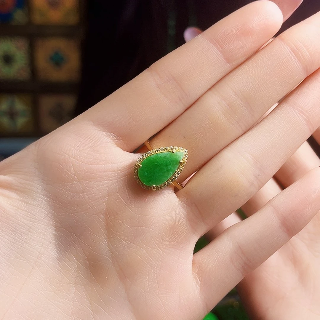 颈饰未镶嵌翡翠多样性