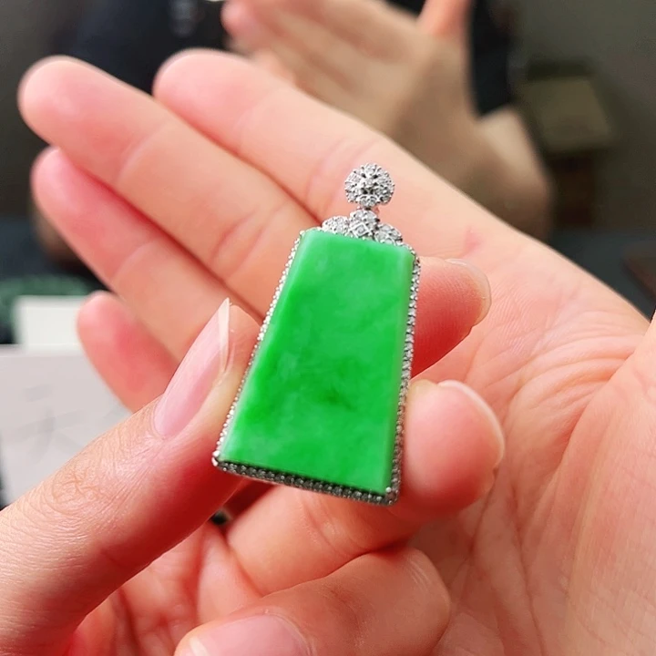 翡翠未镶嵌颈饰缅甸翡翠