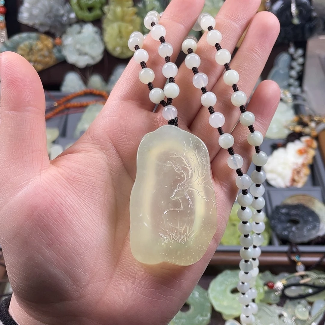 蛇纹石玉未镶嵌颈饰