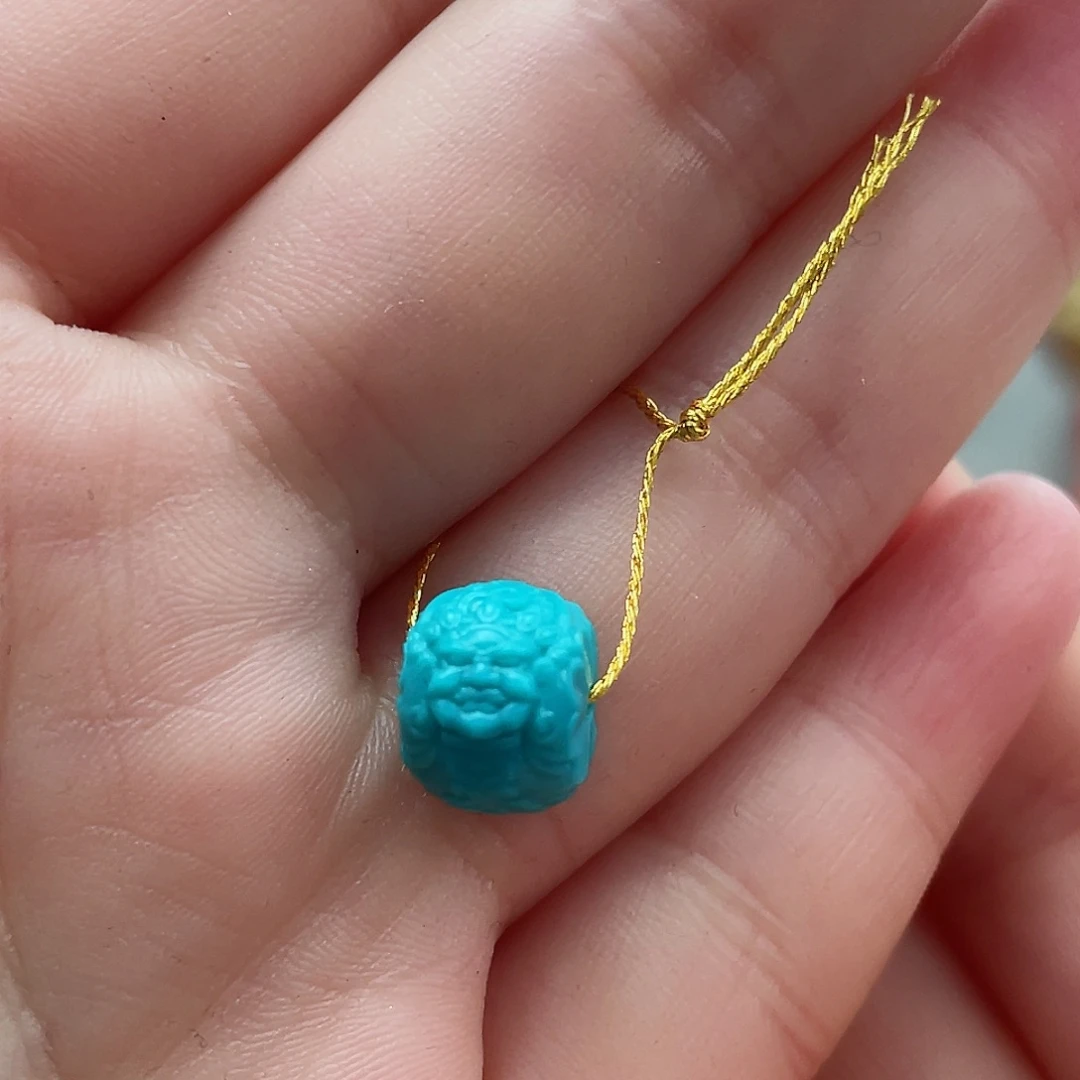 绿松石颈饰未镶嵌