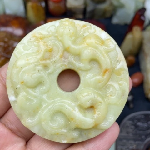 蛇纹石玉未镶嵌颈饰86