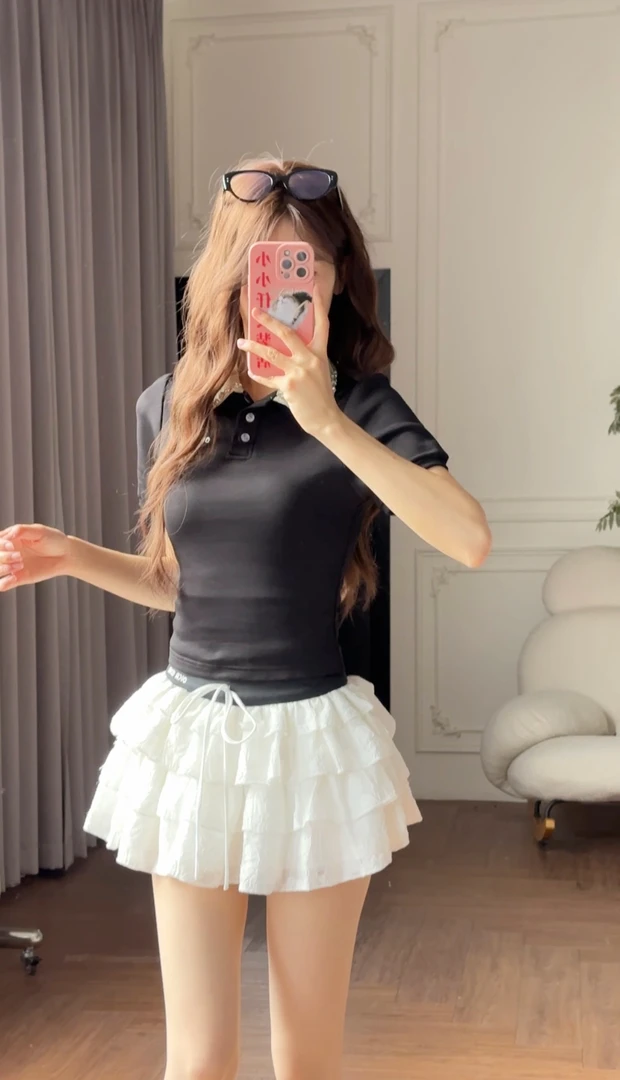 小小仟 "日落还给太阳"拼接假两件polo领T恤弹力拼接上衣蓬蓬半裙