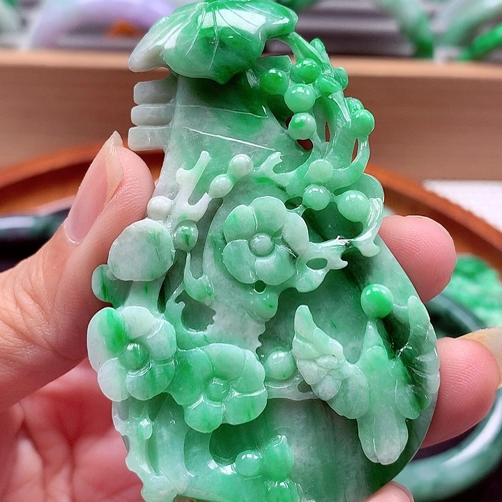 颈饰未镶嵌翡翠翡翠