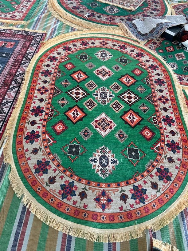 新疆特色民族风翡翠绿金钻绒地毯椭圆形全疆包邮特价处理
