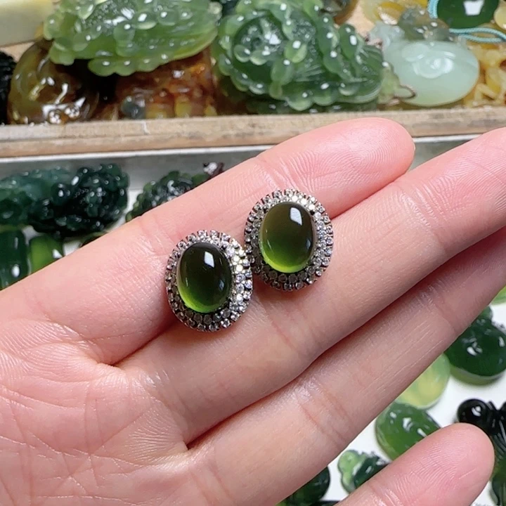 银S925镀金镶嵌蛇纹石玉颈饰乖*