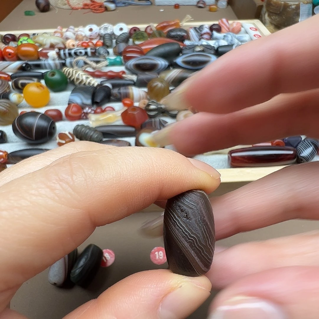 随***柔合金玛瑙/玉髓珠宝半成品