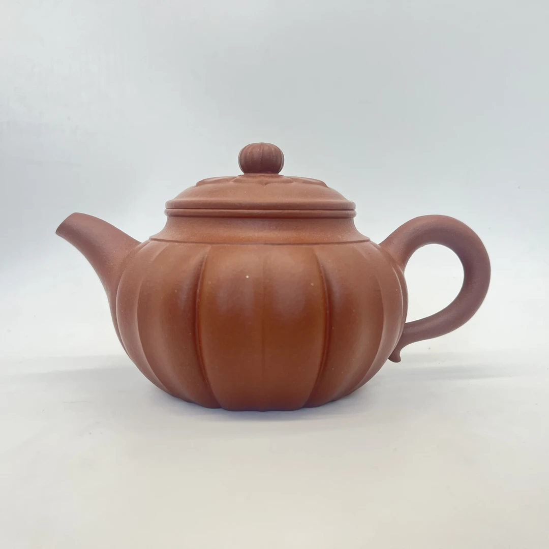 宜兴紫砂紫泥仿古菱花壶300cc纯手工精美筋纹器