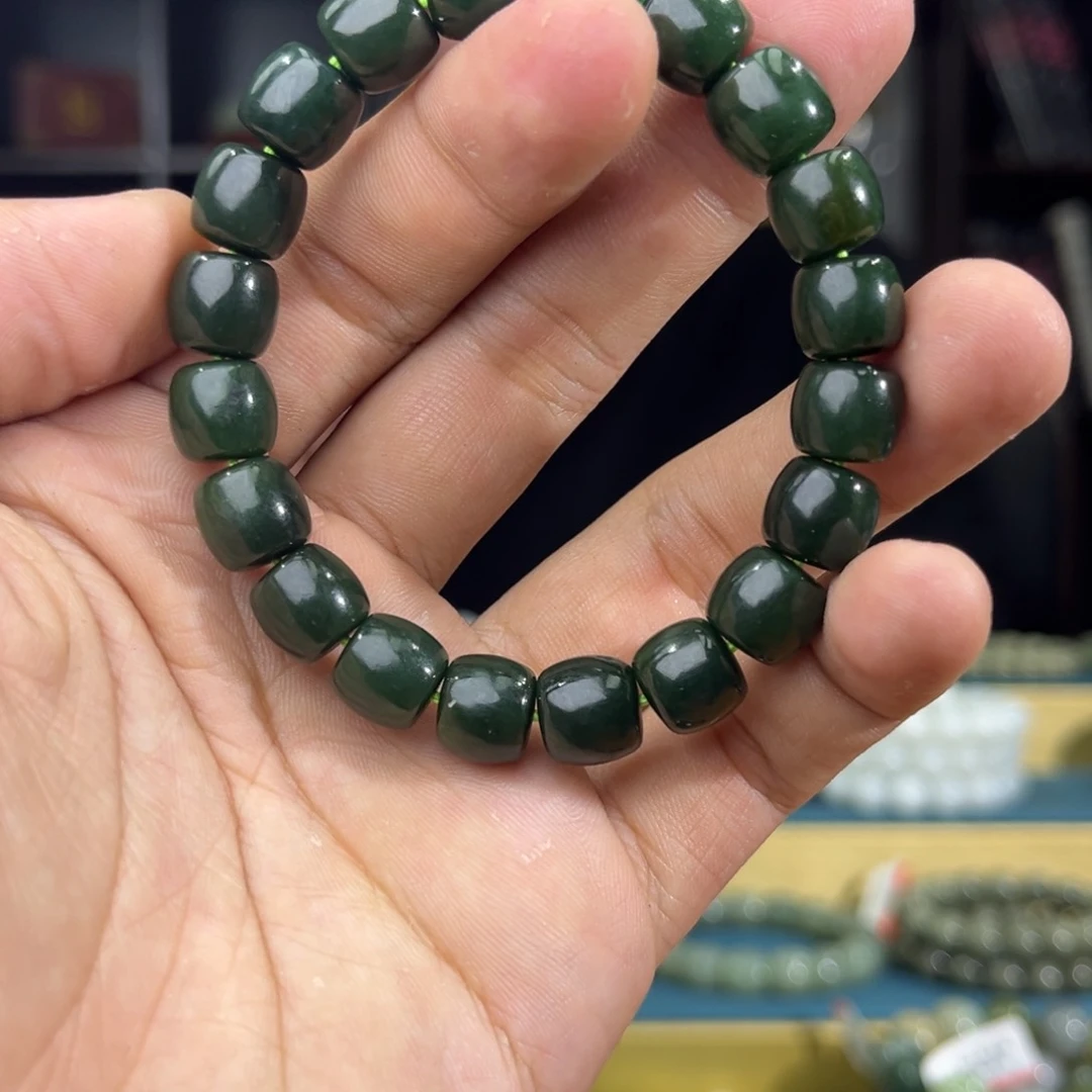和田玉手串未镶嵌纯天然俄乌兰海菠菜绿10