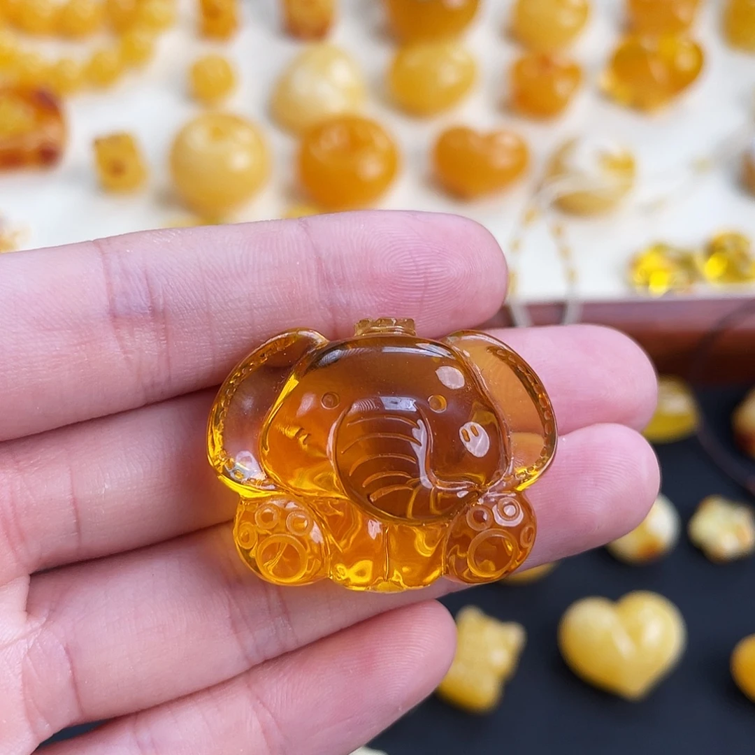 琥珀未镶嵌珠宝奇石