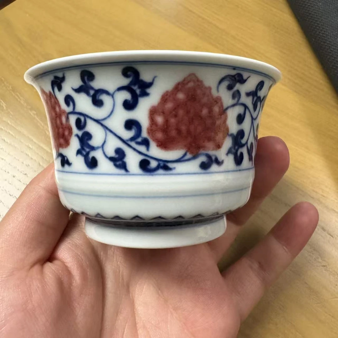 不识堂青花釉里红缠枝莲马蹄杯