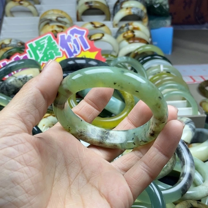 蛇纹石玉未镶嵌手镯沫*a