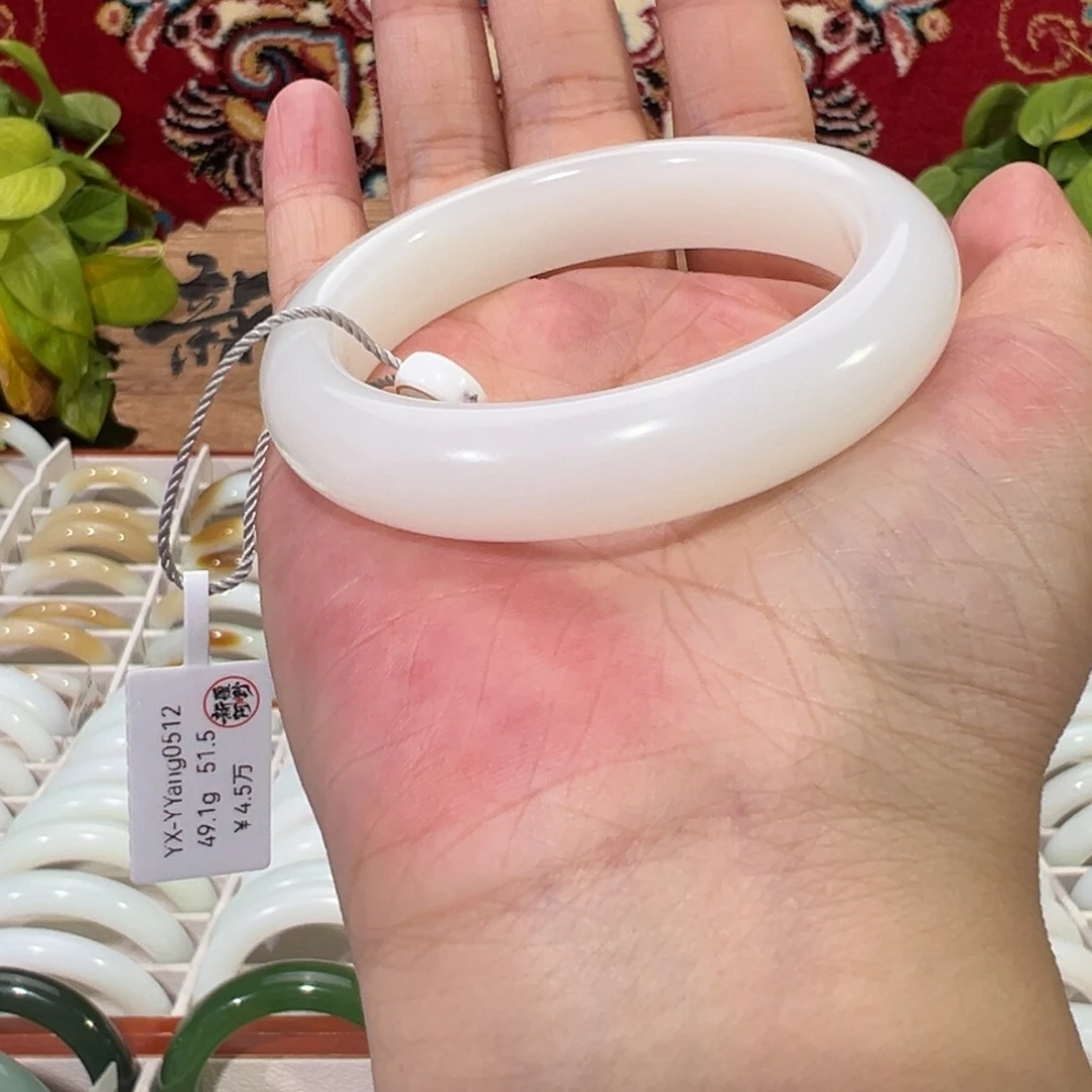 未镶嵌手镯和田玉老坑柔光和田玉手镯
