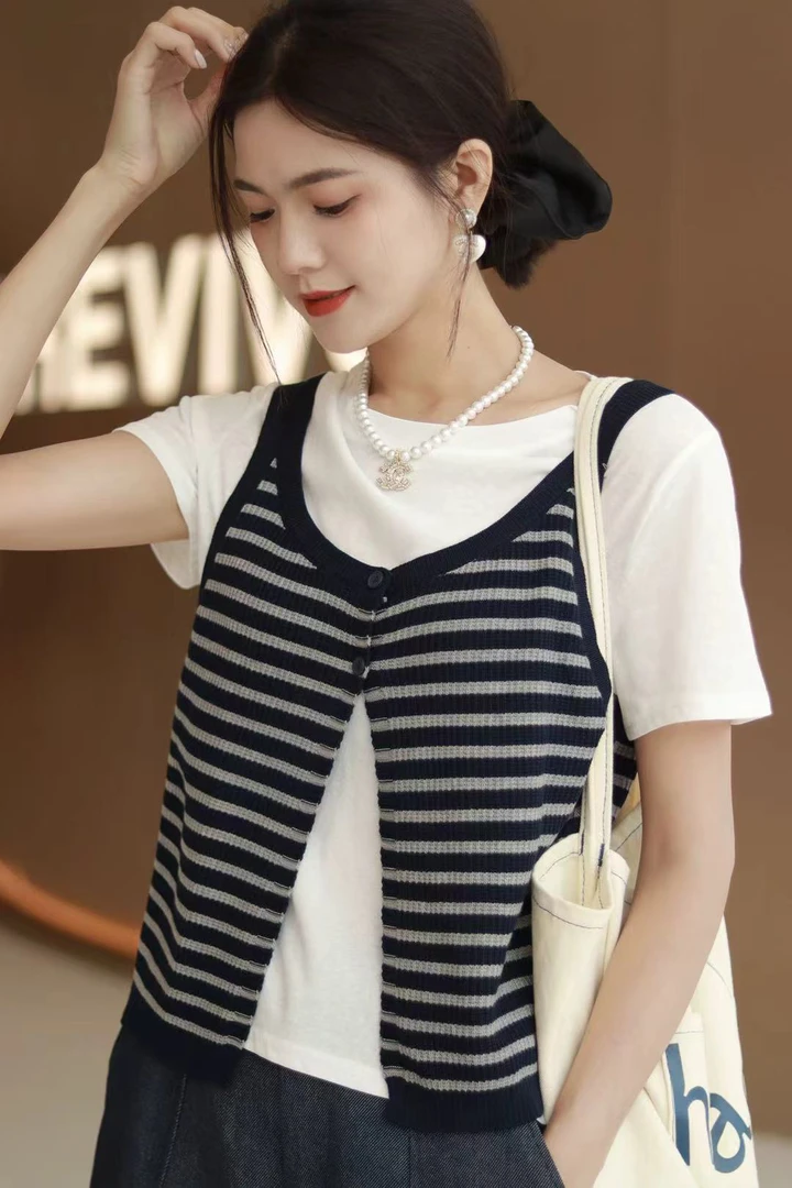 【海南简爱】设计感条纹针织背心+短袖T恤两件套女 25680