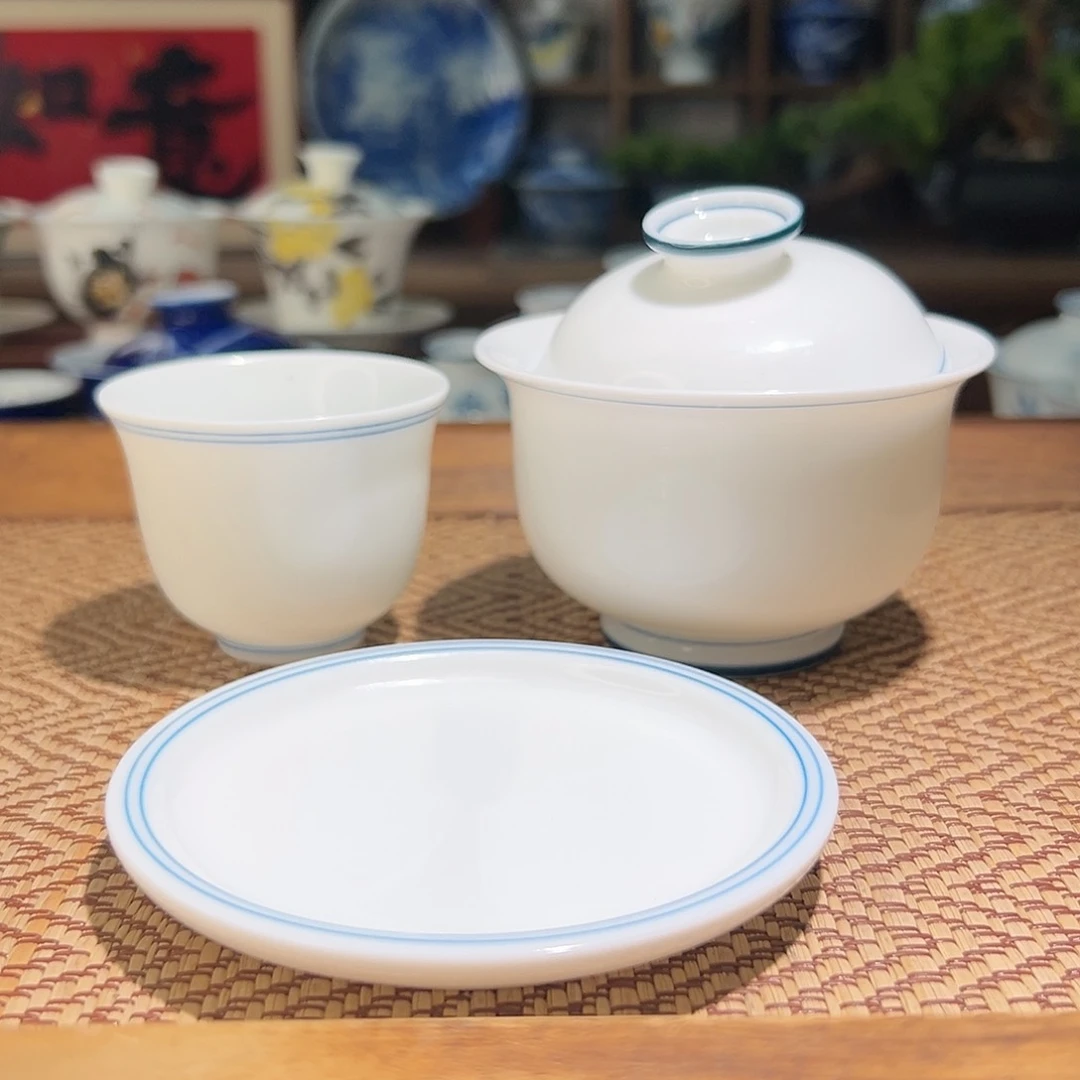 【闪购商品】手绘盖碗。