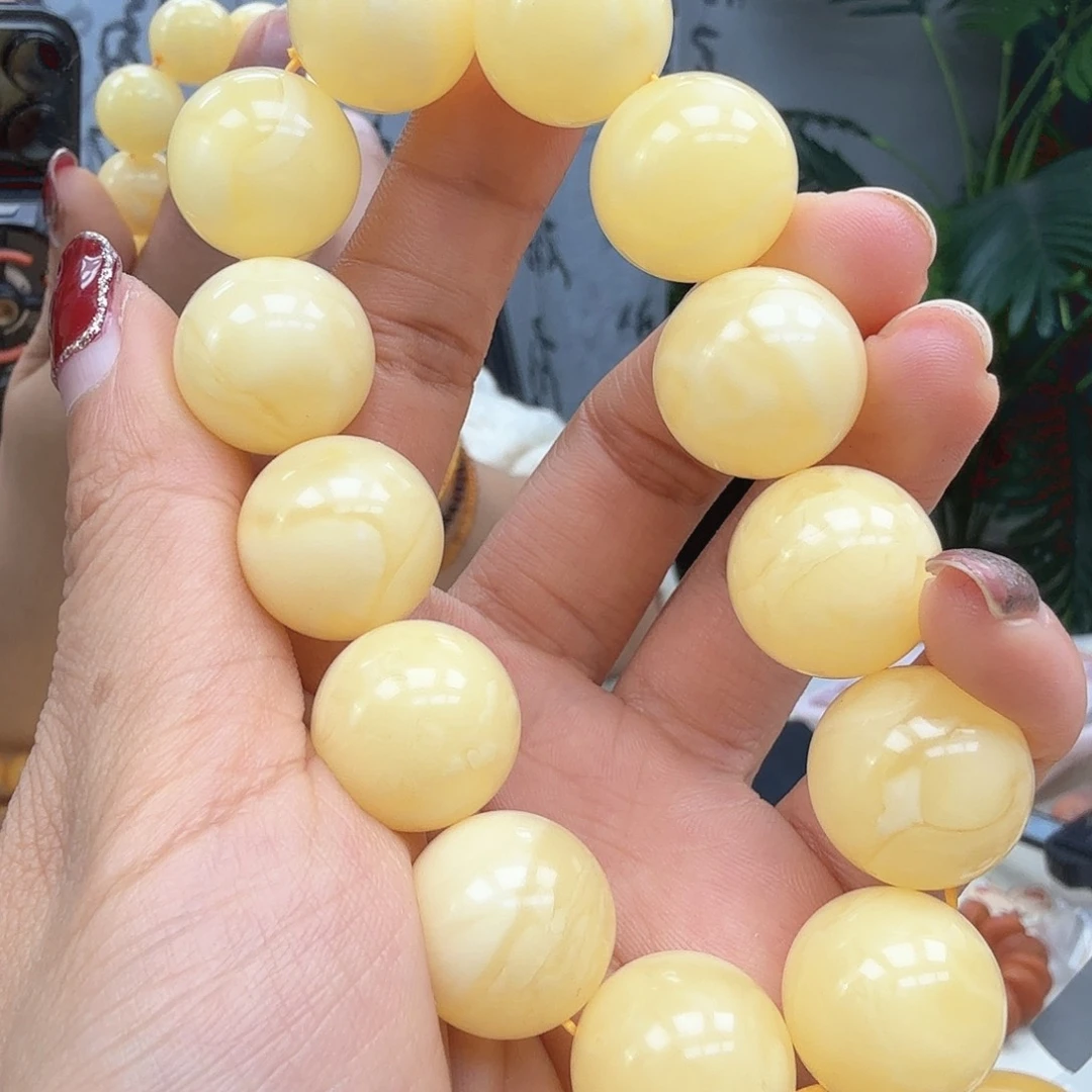 琥珀裸石未镶嵌徐**斯……