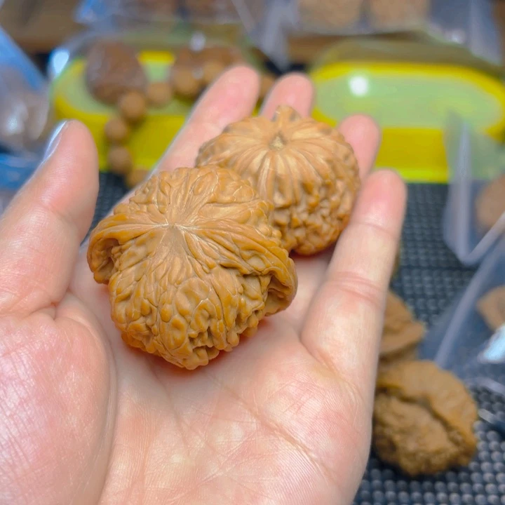 文玩核桃吊坠磨盘