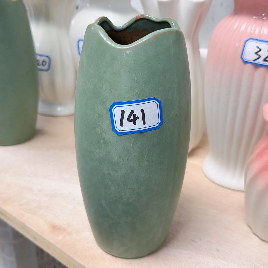瓶141号绿色陶瓷高20厘米一个