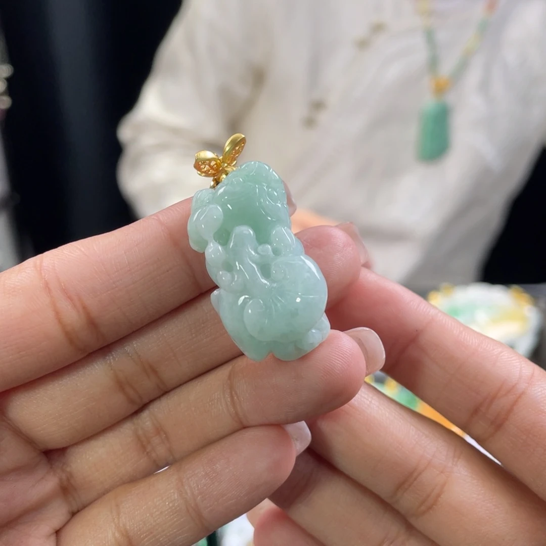 翡翠颈饰未镶嵌代编织