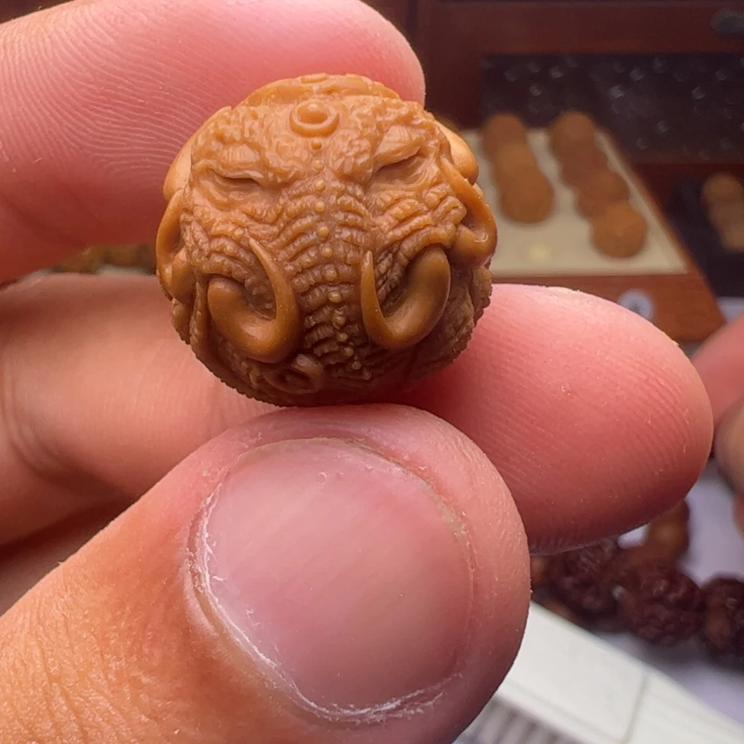 吊坠猴头核桃精修象神