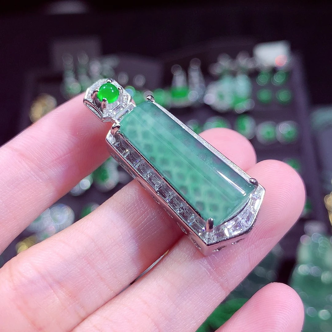 翡翠未镶嵌颈饰天然