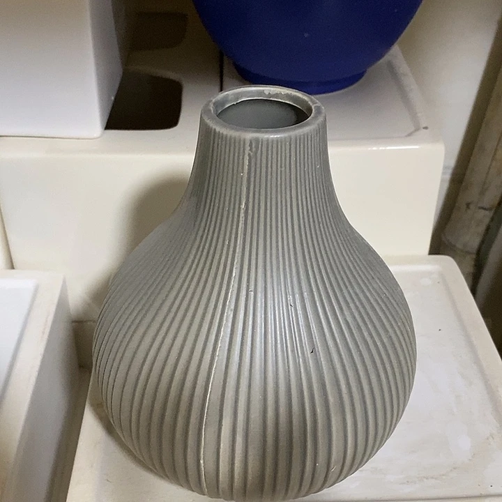 陶瓷花盆有孔 瑕疵介意勿拍