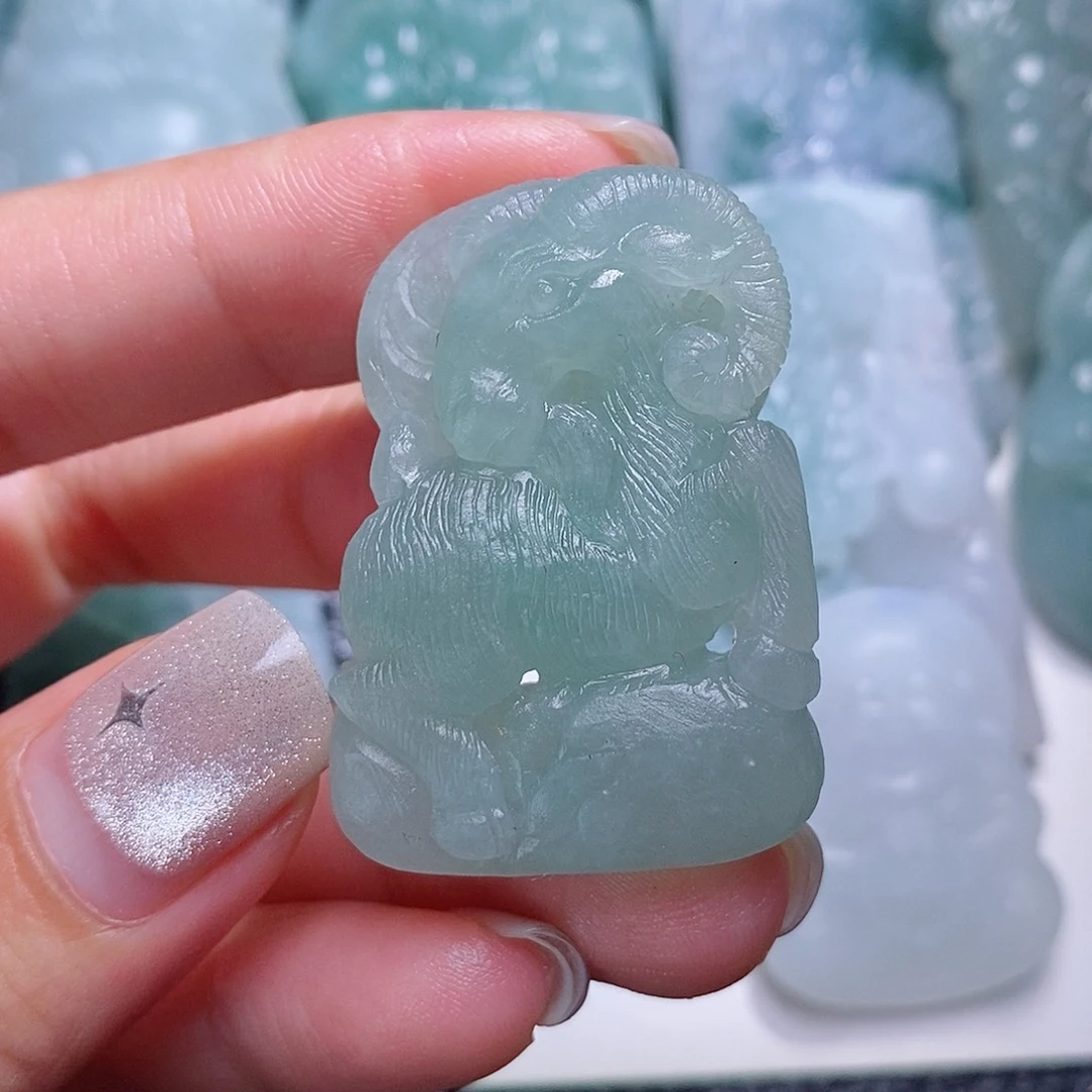 未镶嵌定制翡翠毛货付款后确认抛光
