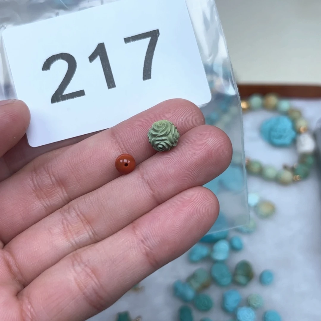 南红玛瑙未镶嵌珠宝奇石