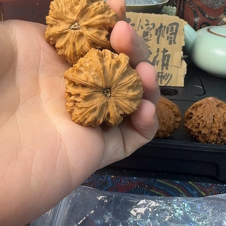 大叶紫檀（黑酸枝木类）