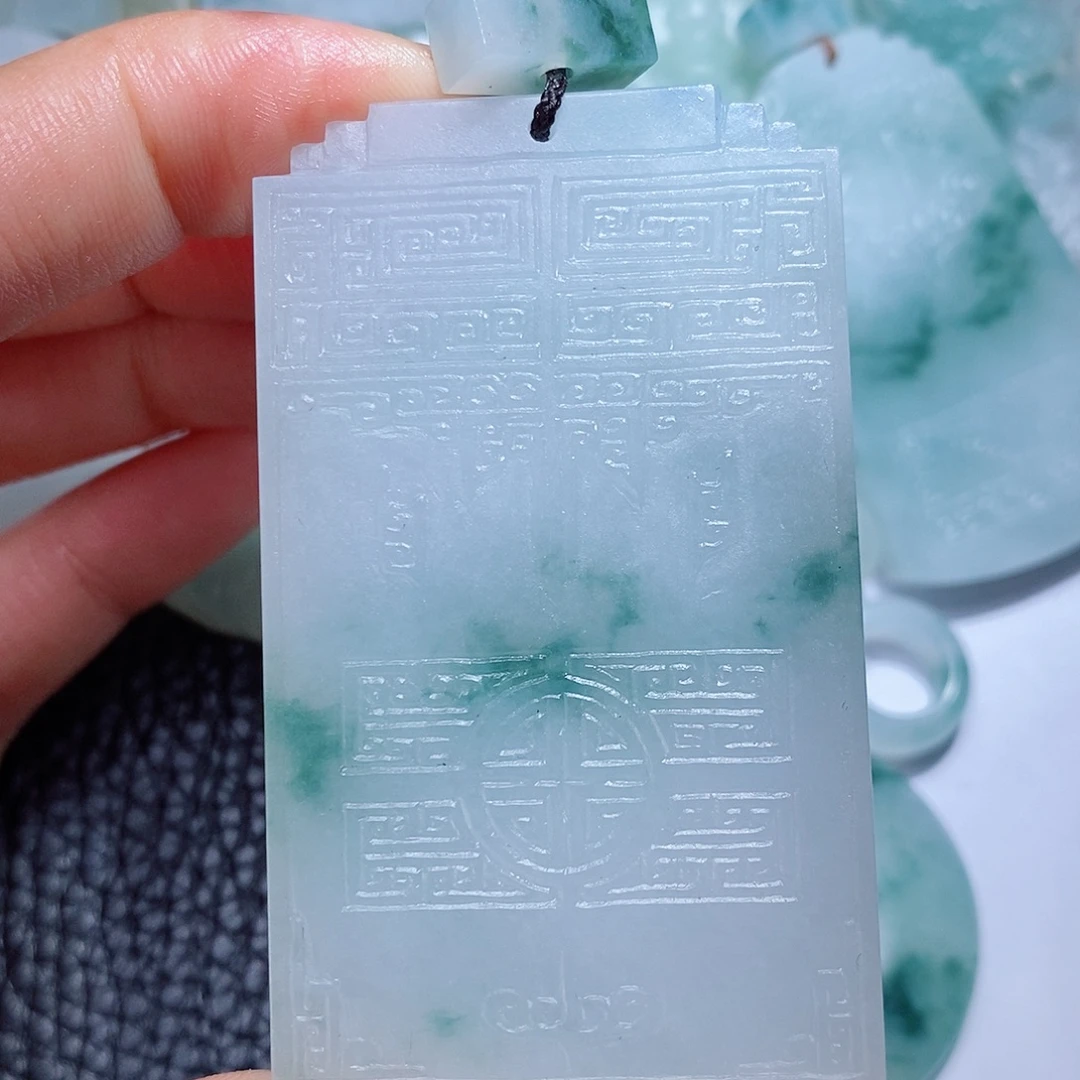 定制翡翠未镶嵌毛货付款后确认抛光